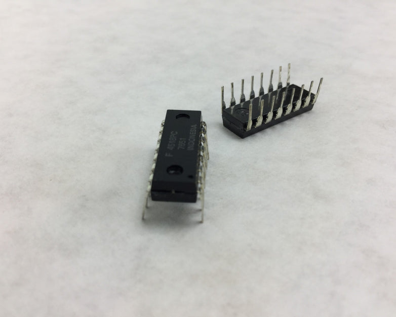 Genuine Fairchild 4518PC Integrated Circuit  16 Pin  Lot of 21