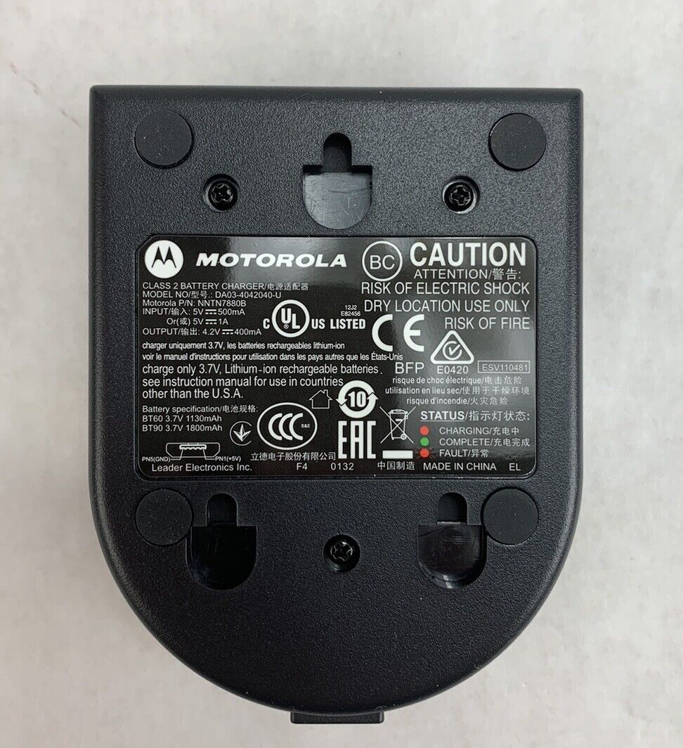 Motorola NNTN7880B DA03-4042040-U 4.2V Class 2 Battery Charger