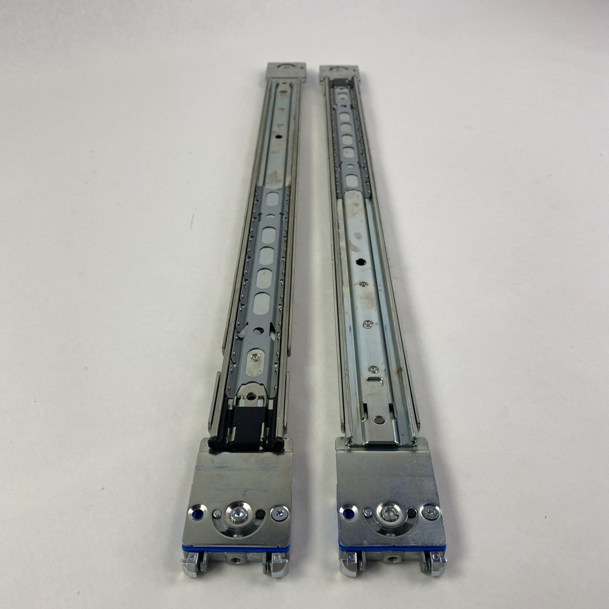 Accuride 042 009-400 03 1U/2U Server Workstation Rail Kit7