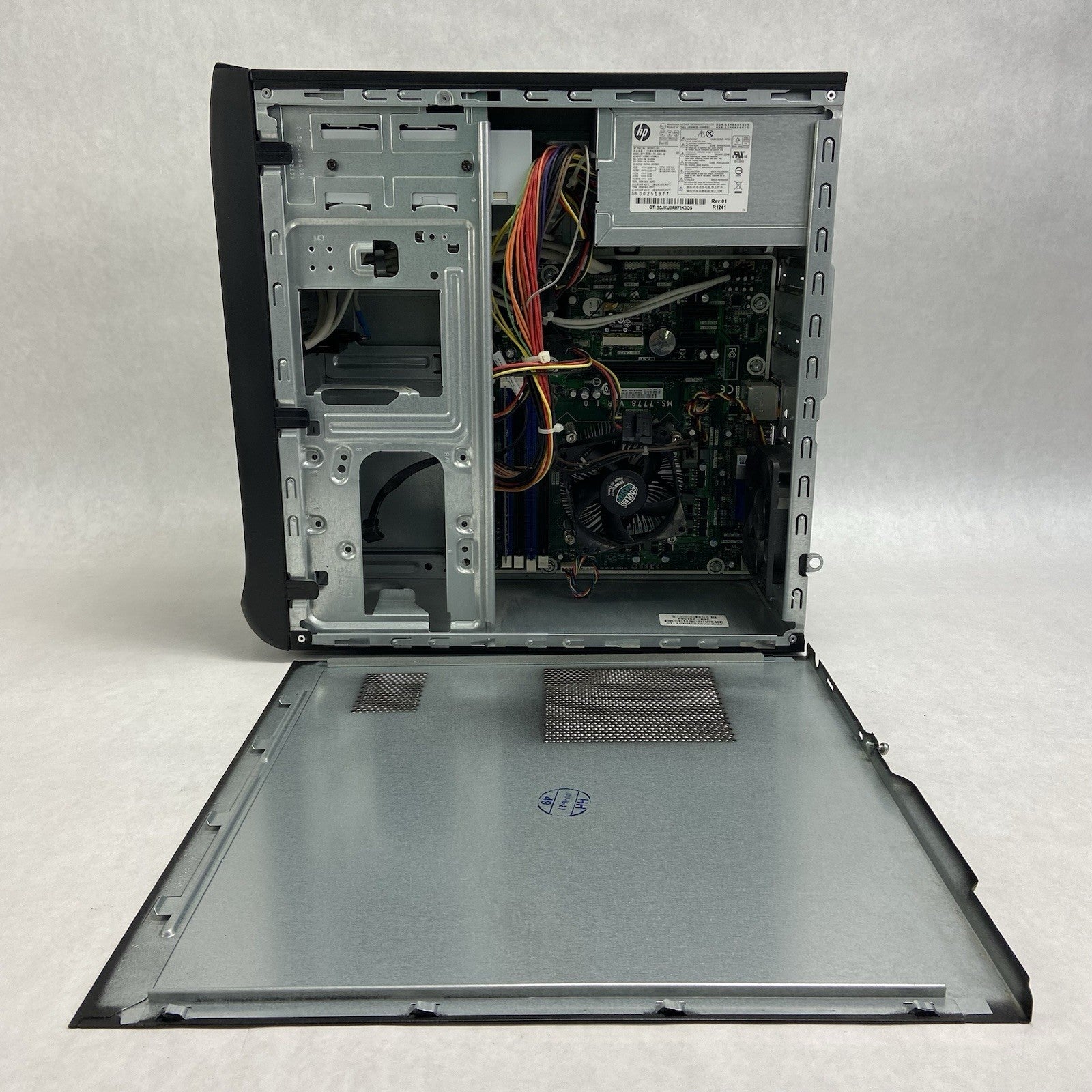 HP Pavilion P6-2330 MT AMD A6-5400K 3.6GHz 4GB RAM No HDD No OS8