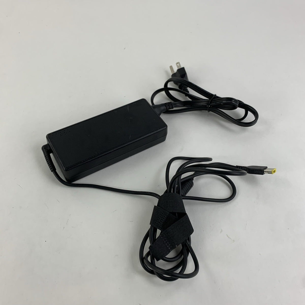 Lenovo ADL135NDC3A AC Adapter - Lot of 31