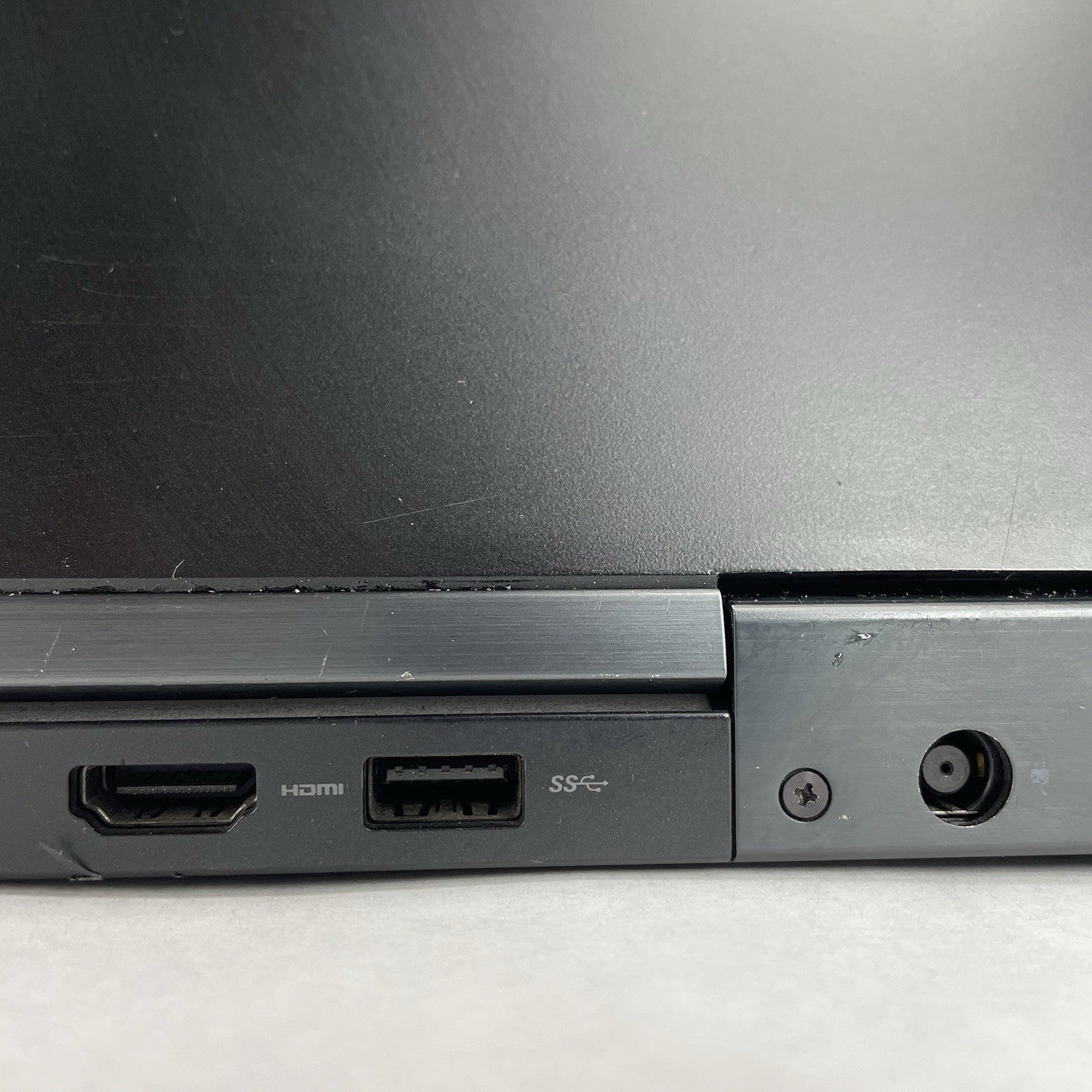 Dell Latitude 5580 15.6" i5-7300U 2.60 GHz 8 GB RAM No SSD/OS/AC11