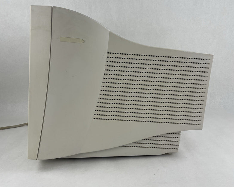 Gateway EV700-7000965 YE0711-01 16 CRT VGA Computer Monitor Tested No Stand