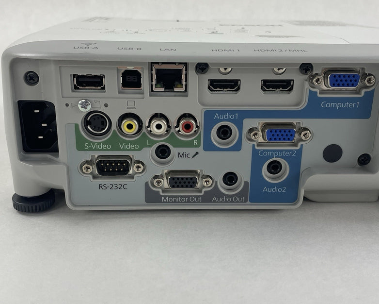 Epson H687A White Portable 100-240V 3LCD LCD (456 Lamp Hours)