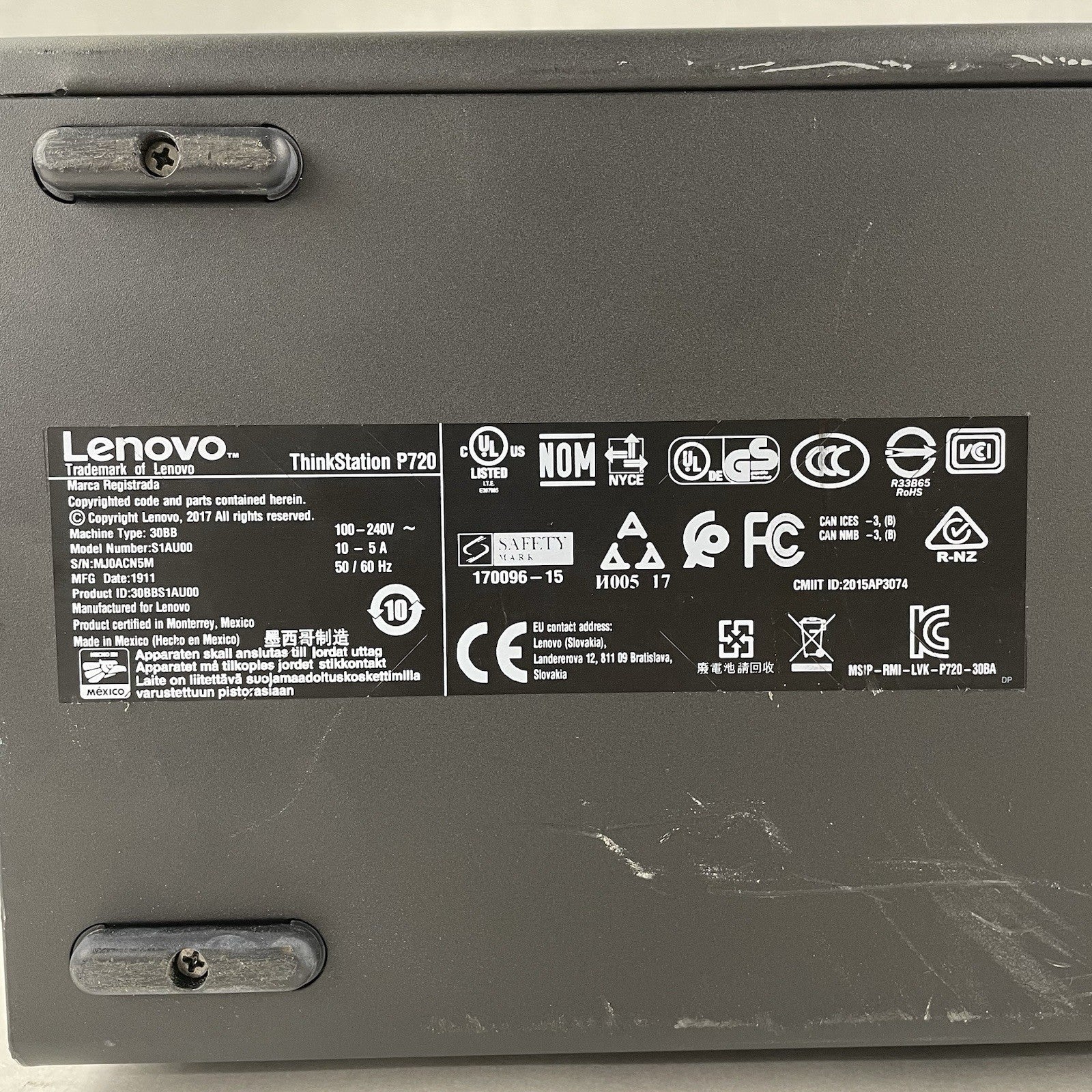 Lenovo ThinkStation P720 2x Xeon Silver 4110 2.10 GHz 32 GB RAM No GPU/HDD8