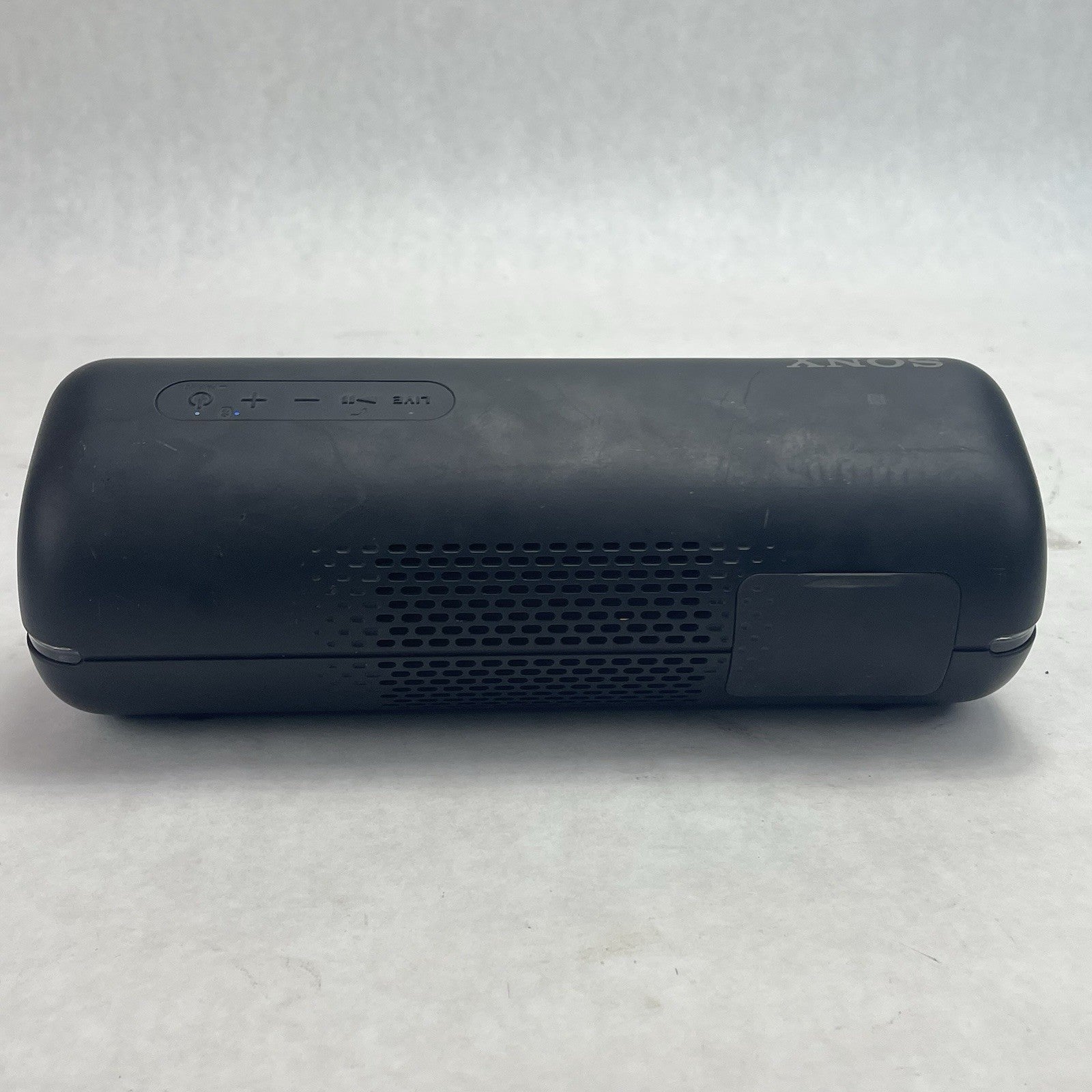 Sony SRS-XB32 Tested No Charging Cable4