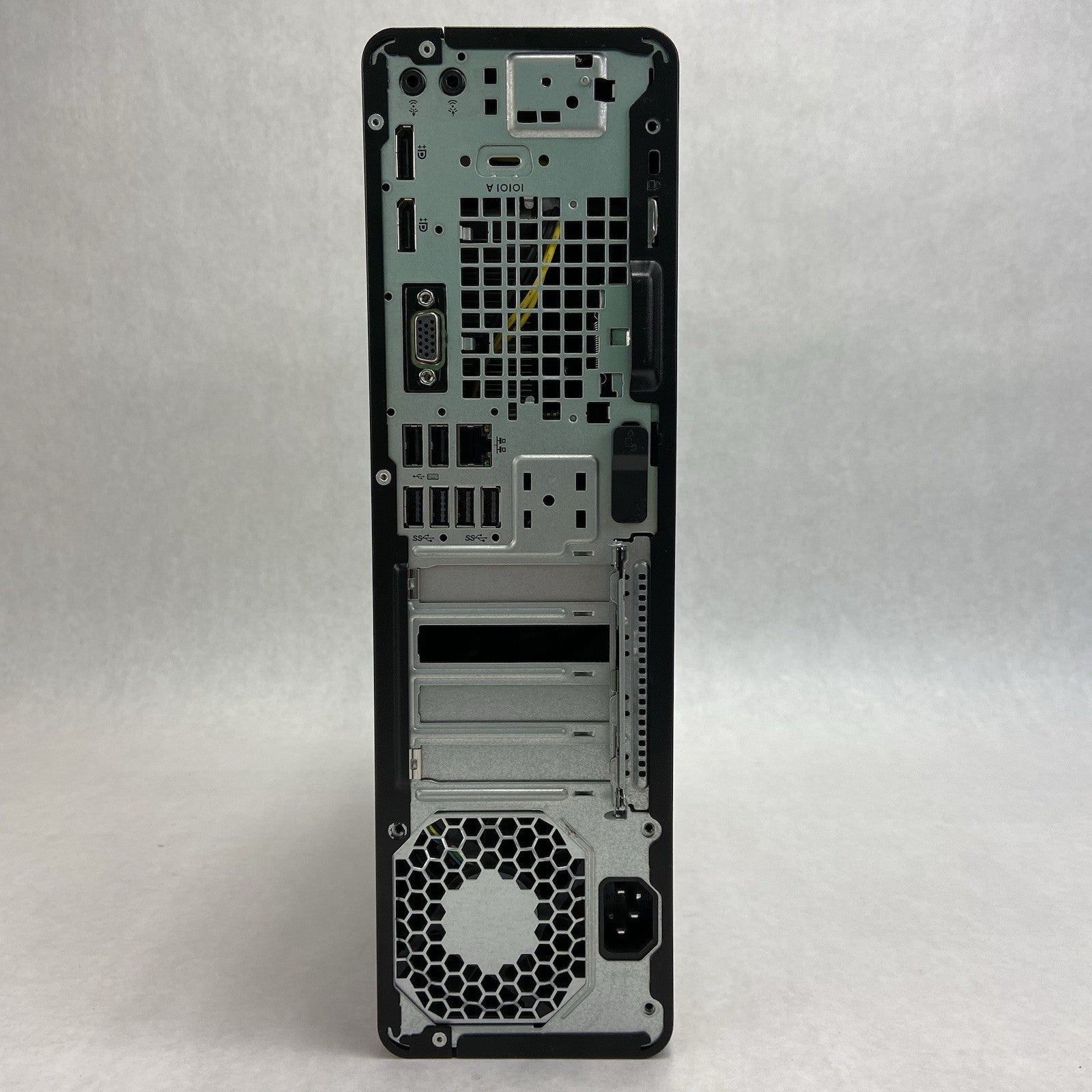 HP EliteDesk 800 G3 SFF Intel Core i5-7500 3.4GHz 8GB RAM No HDD No OS3