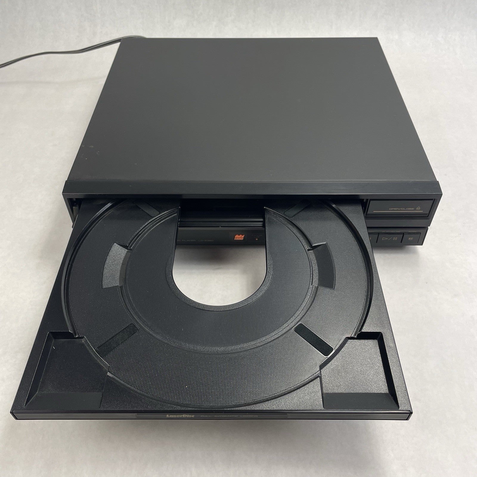 Pioneer LD-838D Laservison Laser Disk PLAYER  LD-838D For Parts