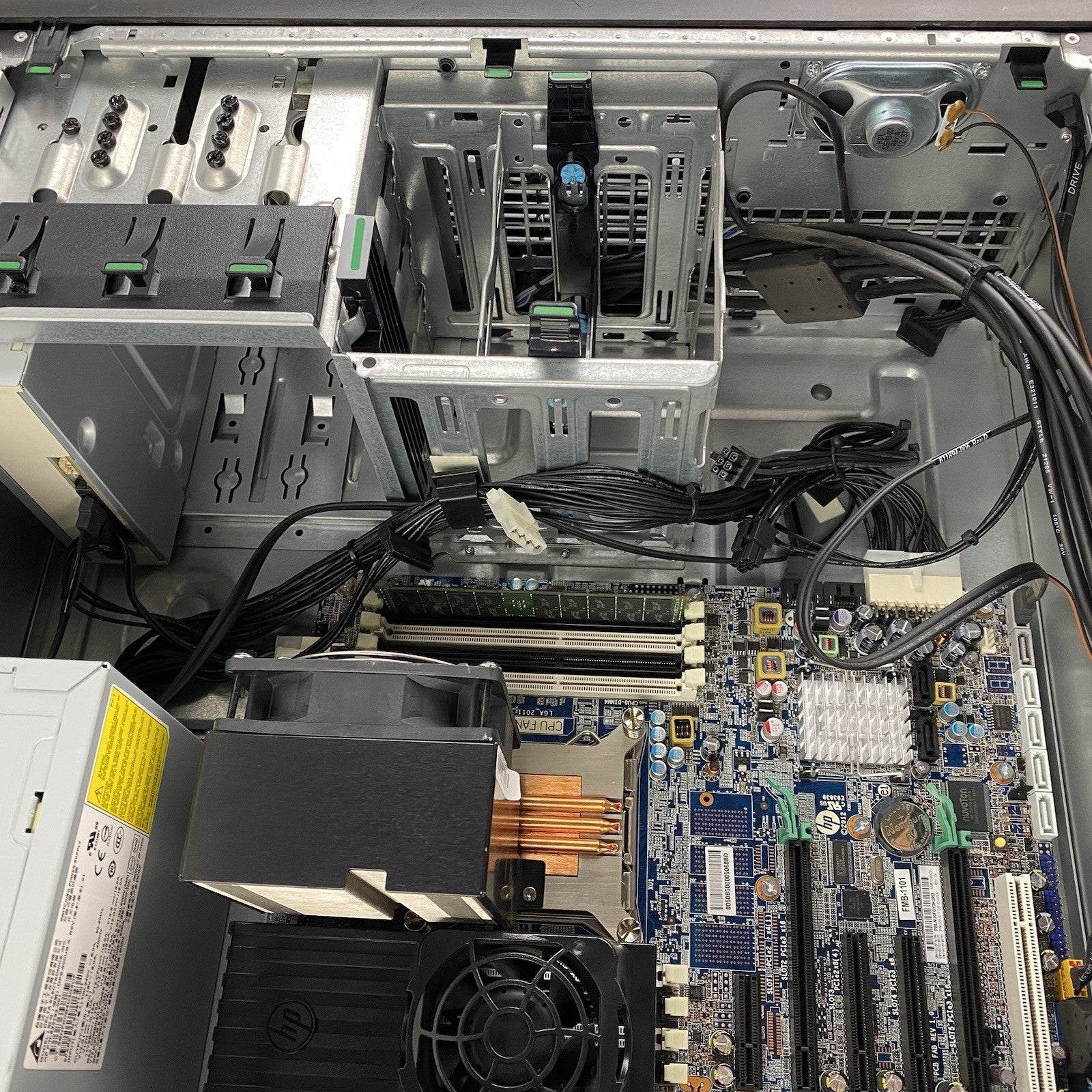 HP Z420 MT Intel Xeon E5-1620 3.6GHz 16GB RAM No HDD No OS No Video Card