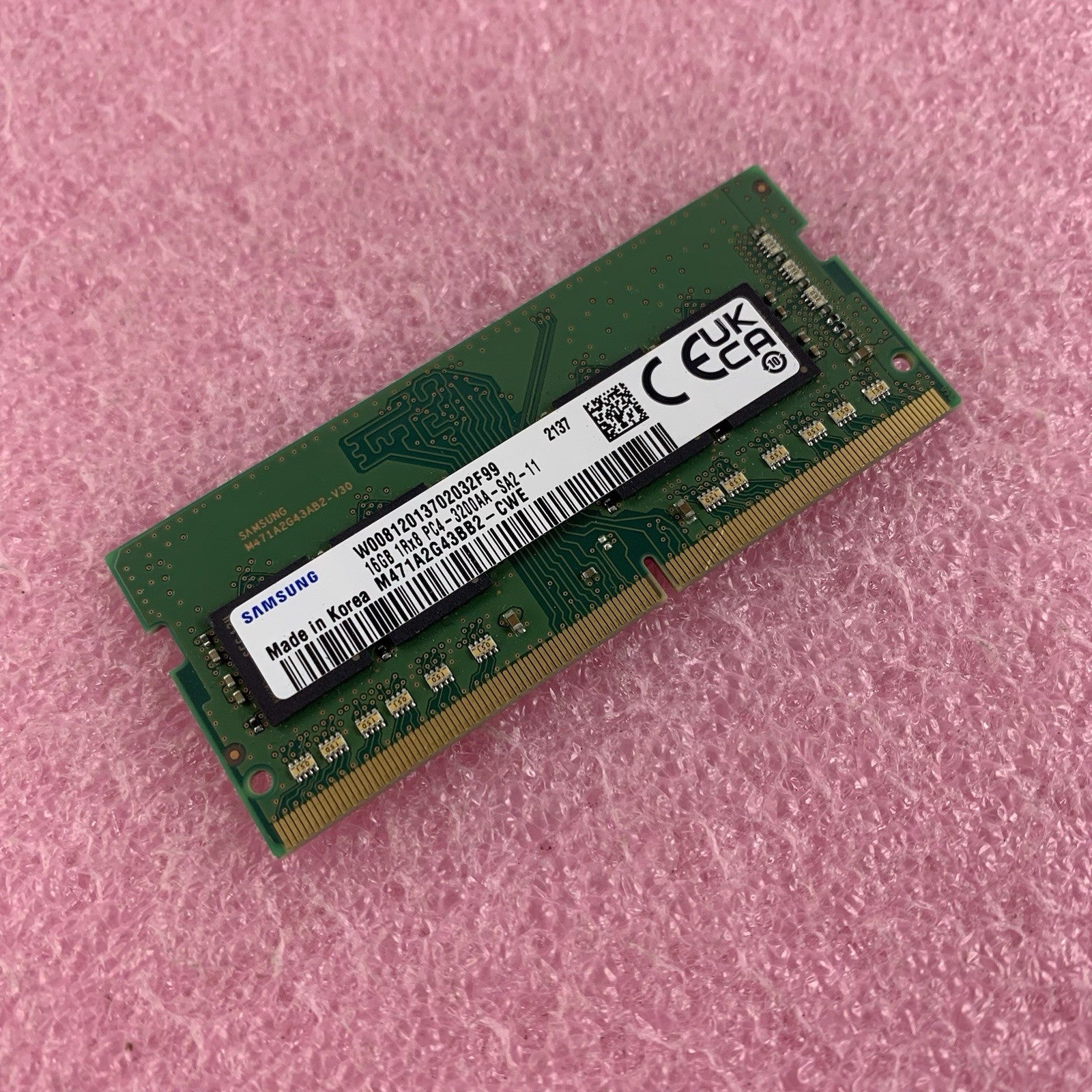 Samsung M471A2G43BB2-CWE 16 GB 1Rx8 PC4-3200AA Laptop Memory Ram0