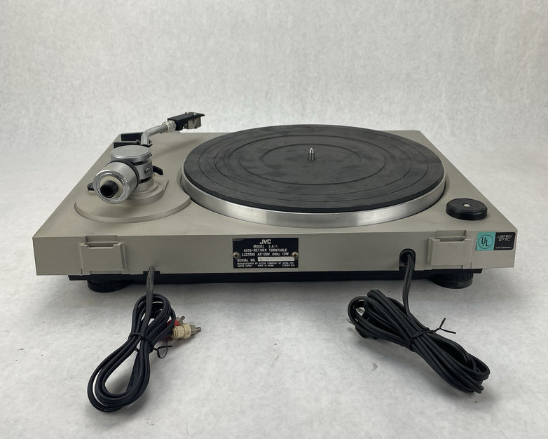 JVC L-A11 Belt Drive Turntable Auto Return Made in Japan Tested & Working