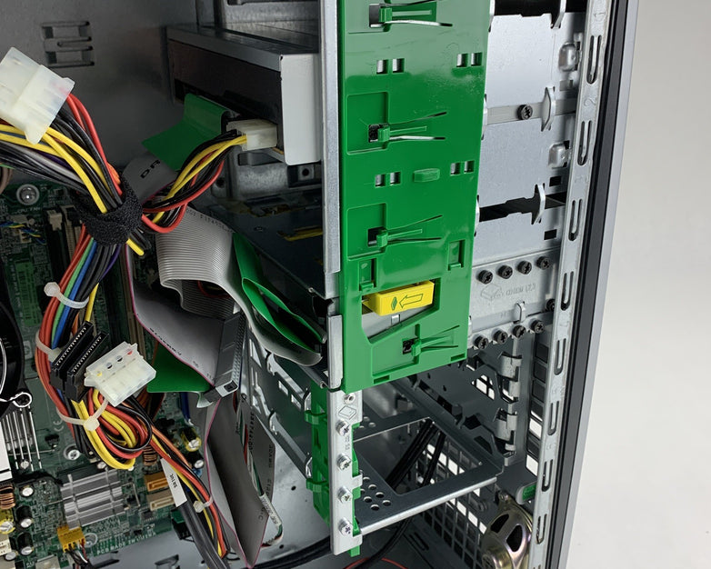 HP Compaq DC7600 MT Desktop Intel Pentium 4 3.20 GHz 512 MB Ram No OS No HDD