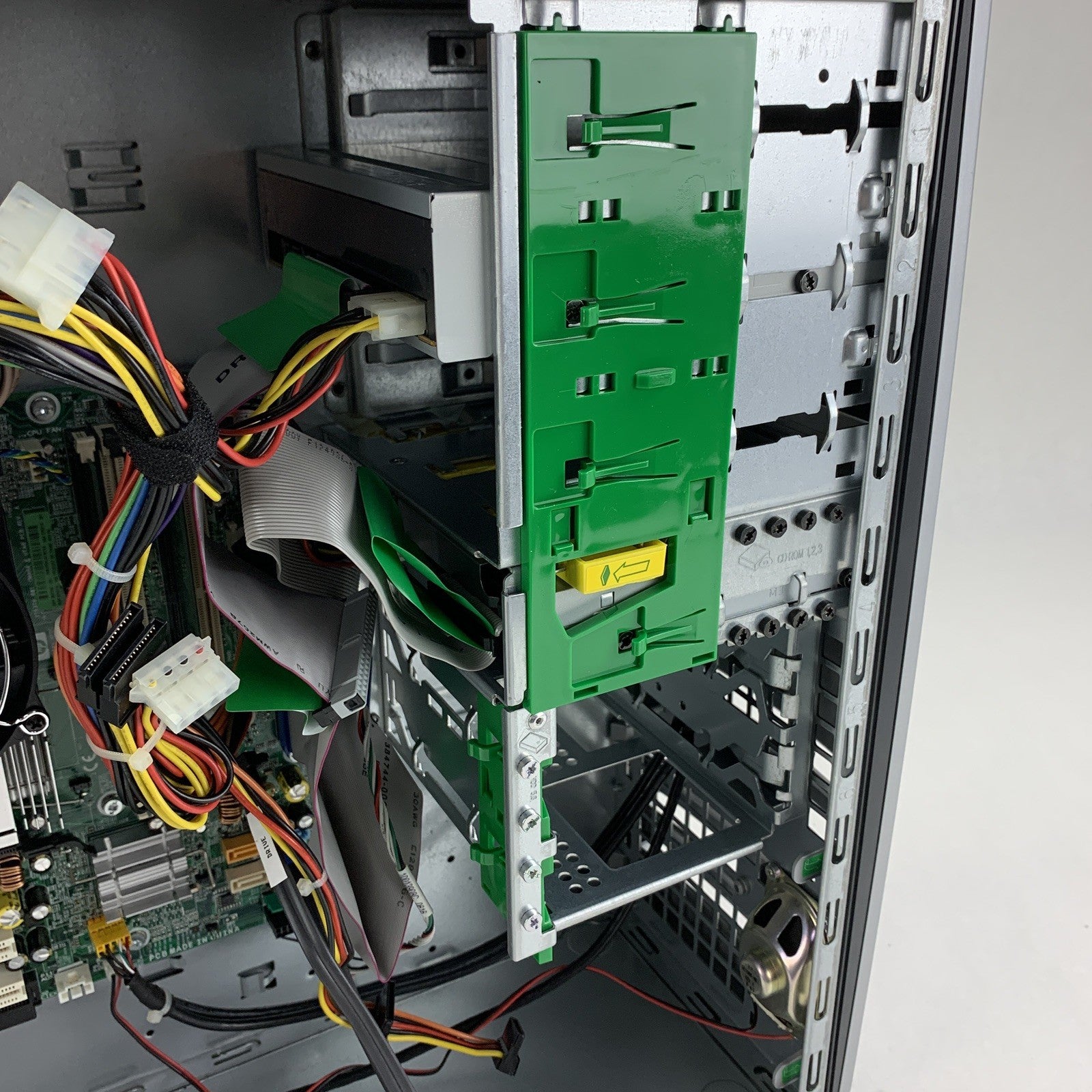 HP Compaq DC7600 MT Desktop Intel Pentium 4 3.20 GHz 512 MB Ram No OS No HDD