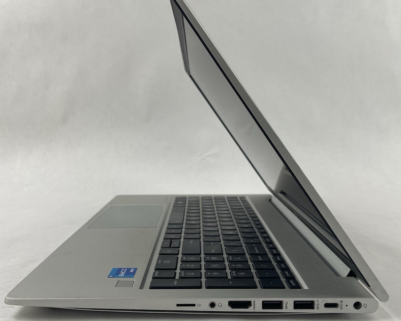 HP ProBook 450 G8 15.6" i5-1135G7 2.40 GHz 8 GB RAM No SSD/OS/AC