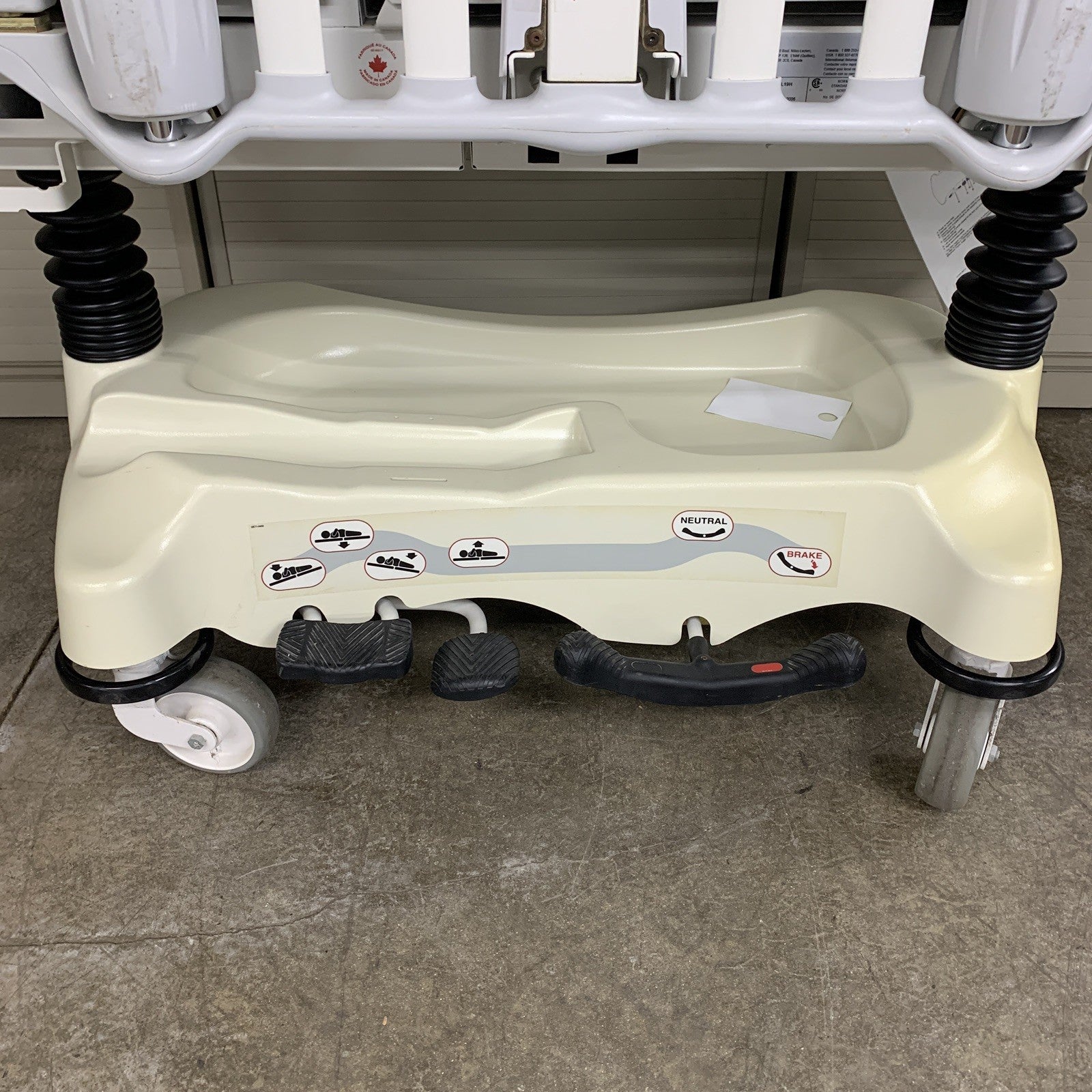 Stryker Cub FL19H Pediatric Crib with Mattress No Handles on Doors