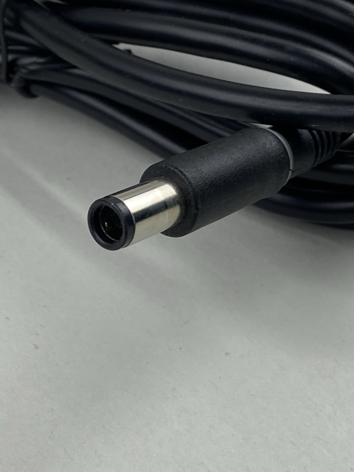 Dell DA130PE1-00 HA130PM160 130W 19.5V 6.7A  7.4mm Barrel Ac Adapter - Lot of 85