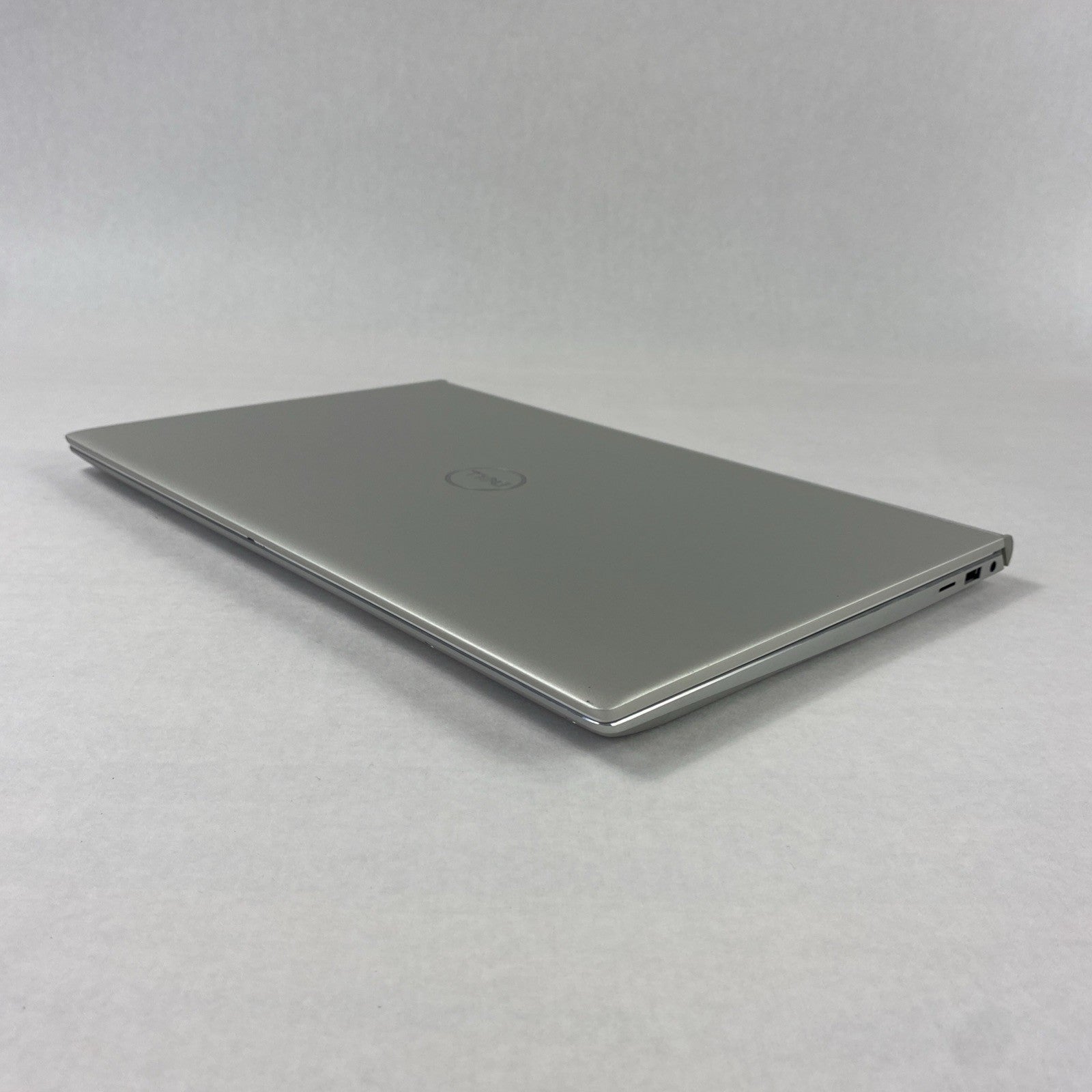 Dell Inspiron 15 7501 15.6" Touch i5-10300H 2.5GHz 16GB RAM No Battery No HDD/OS