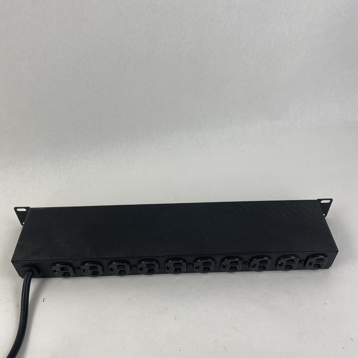 Geist SP104-10 Rack Mounted 10 Outlet Surge Protection5