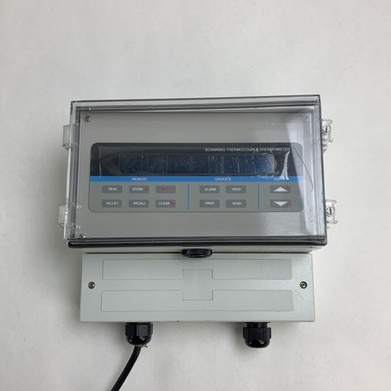 Barnant 692-8110 Scanning Thermocouple Thermometer - Power Tested