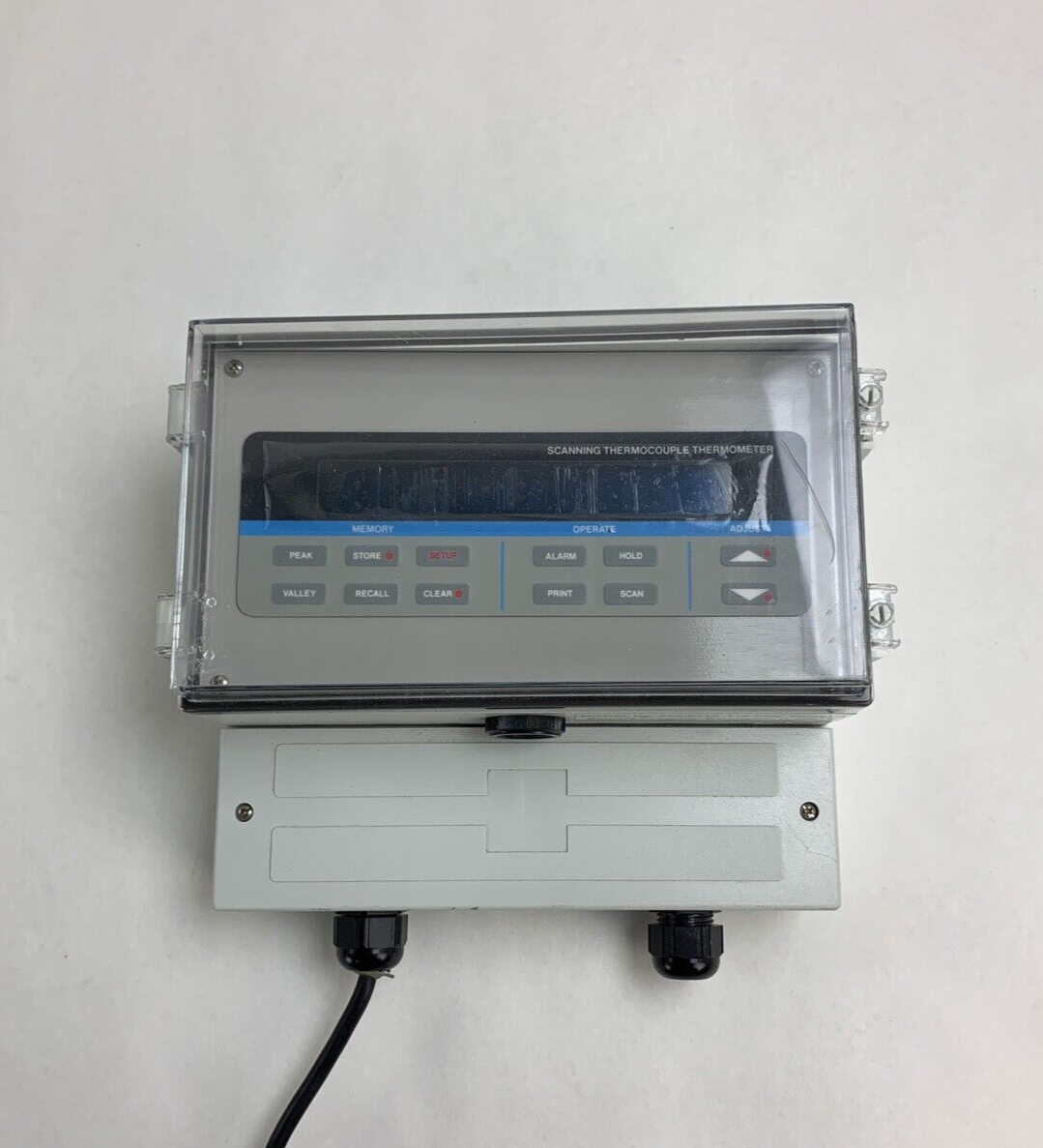 Barnant 692-8110 Scanning Thermocouple Thermometer - Power Tested1
