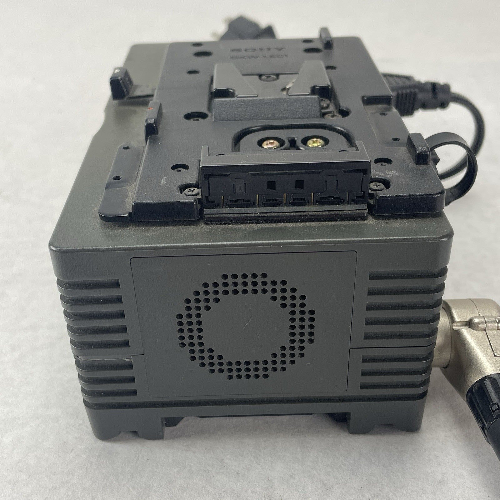 Sony AC-DN2A Ac Adapter Tested7