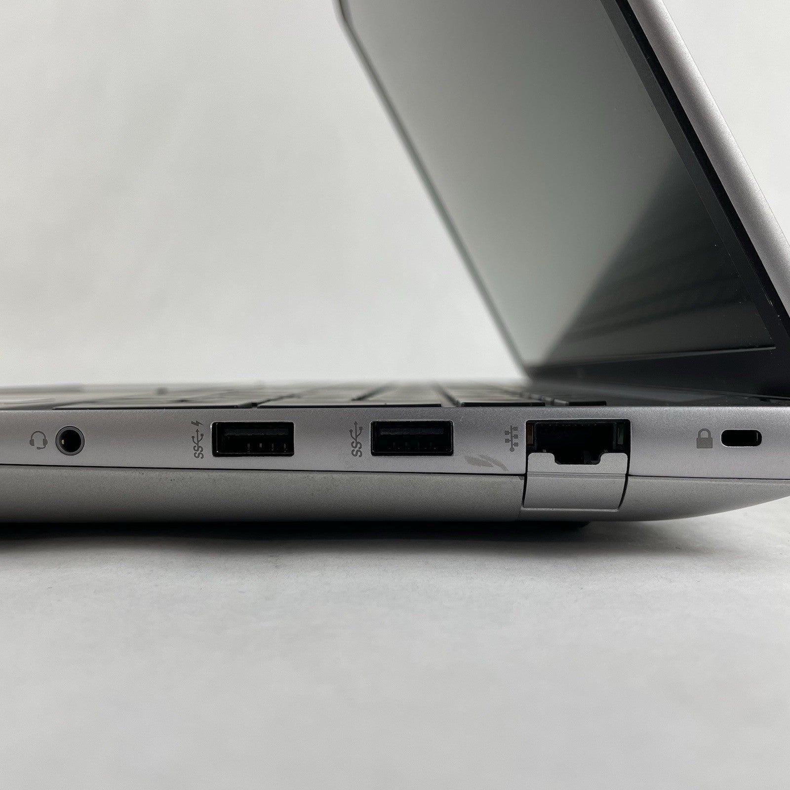 HP ZBook Fury 16 G9 16" i7-12850HX 4.158 GHz 16 GB RAM No SSD/OS/AC/Battery/GPU5