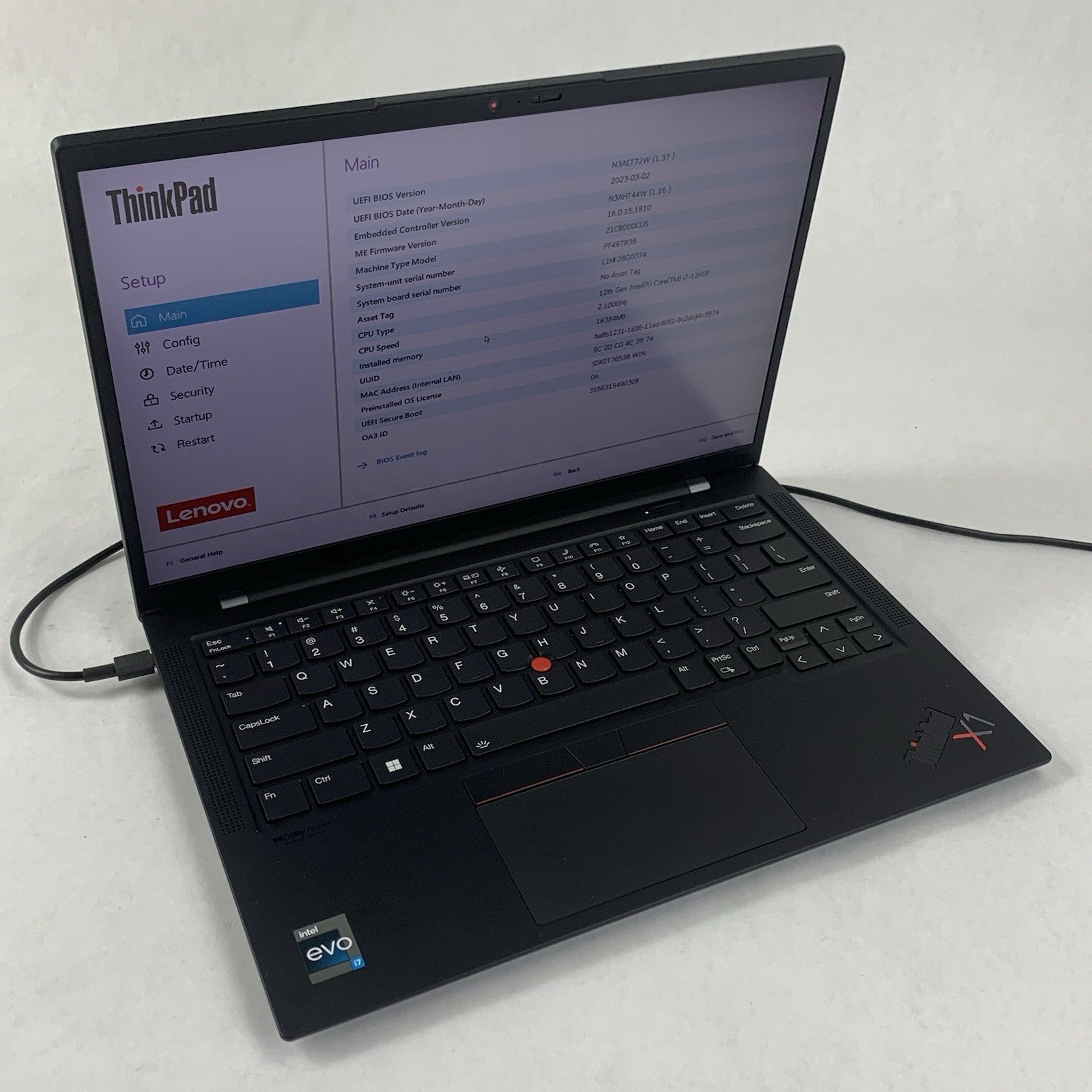 Lenovo ThinkPad X1 Carbon Gen 10 i7-1260p 2.1 GHz 16 GB Ram No OS/SSD/AC/Batt1