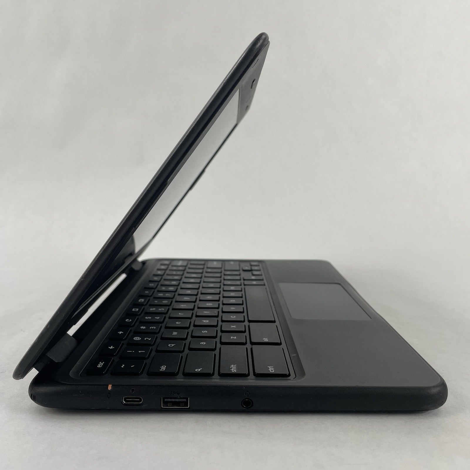 Dell ChromeBook 3100 11.6" Celeron N4020 1.10 GHz 4 GB RAM 16 GB Storage3
