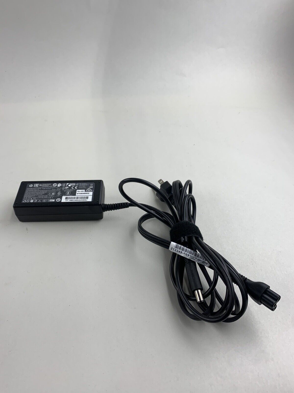 HP PPP019L-S AC Adapter 19.5v 65W (Lot of 4)