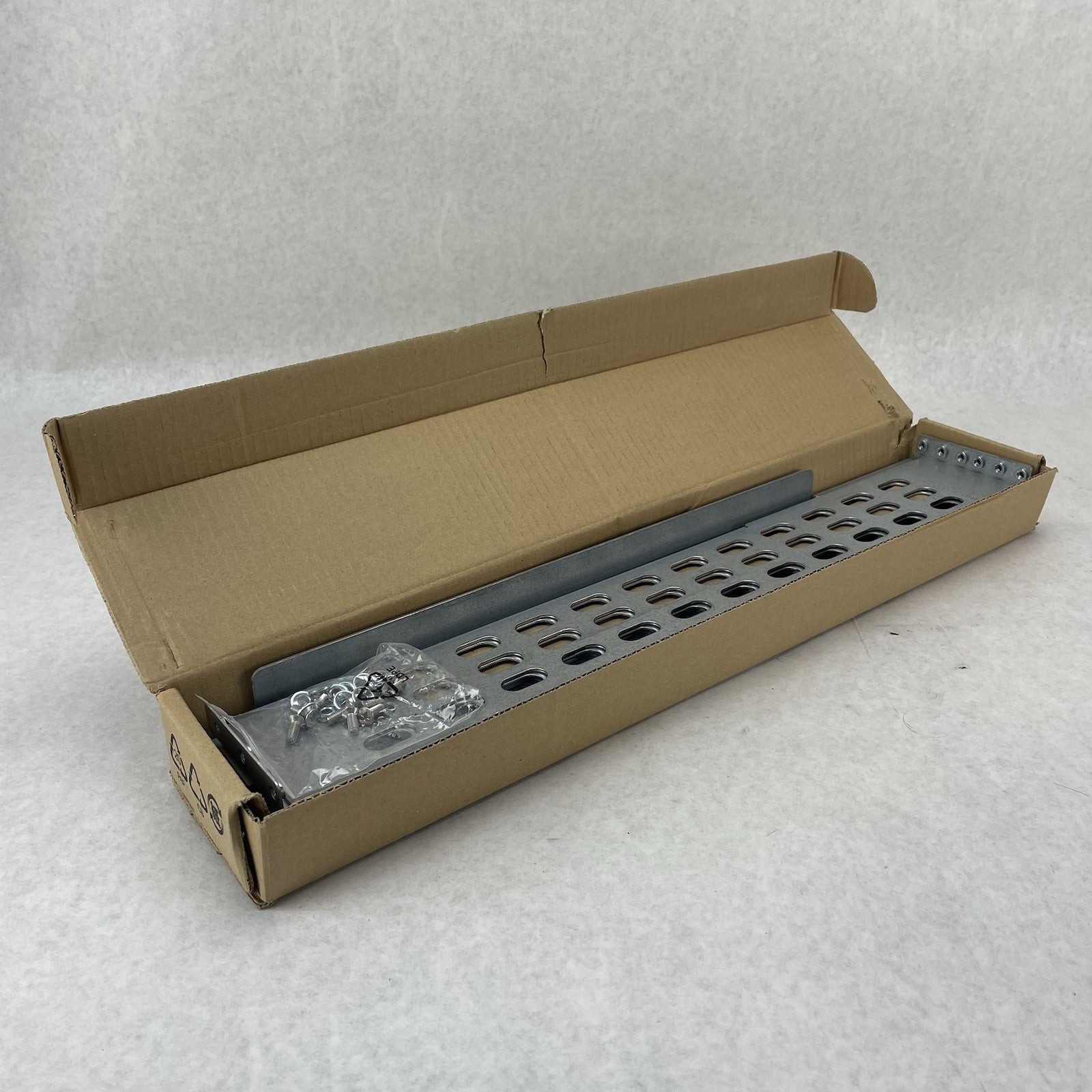 APC 0M-756H UPS Slide Rail Kit0