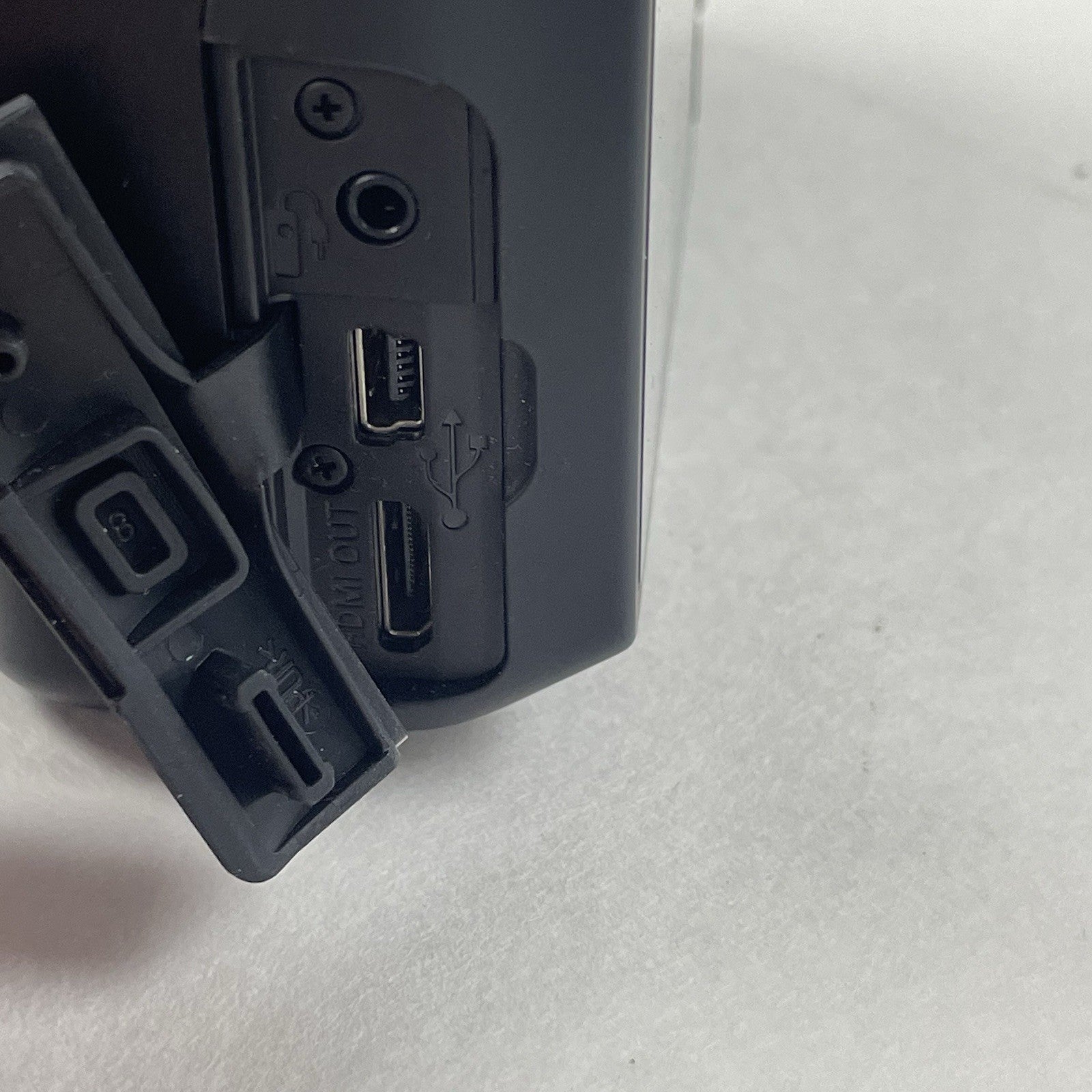 Canon DS126291 EOS Rebel T3 Power Tested No Memory Card