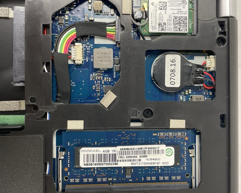 Lenovo ThinkPad E460 Core i5-6200U 2.30 GHz 4 GB RAM 14" No HDD No OS No AC