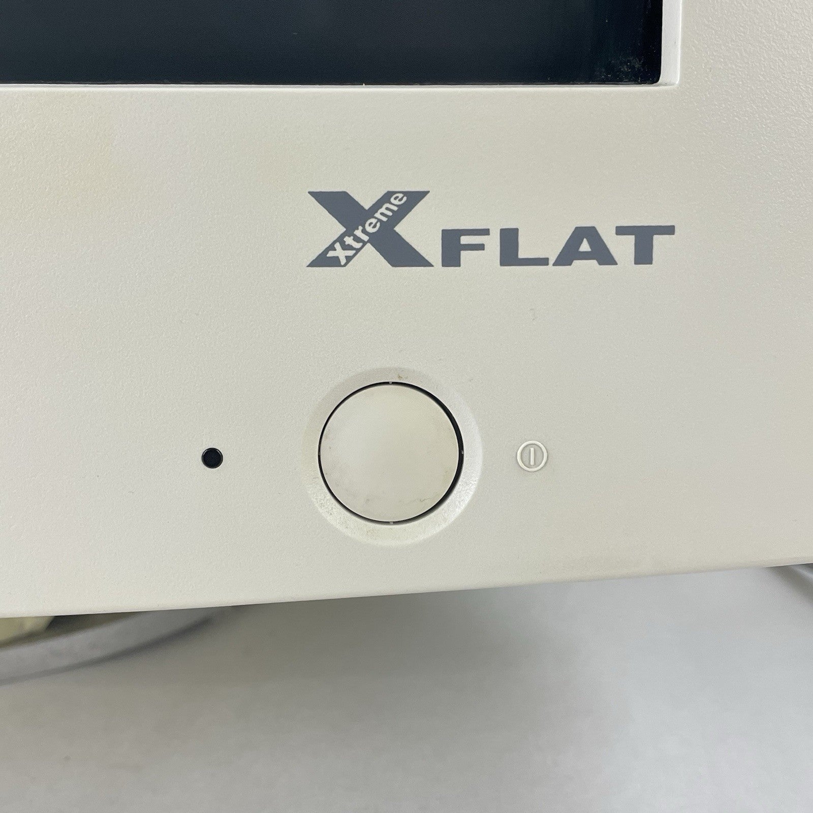 KDS 17" CRT Retro Gaming Monitor XF-70 Xflat Korea Data Systems Broken Stand9