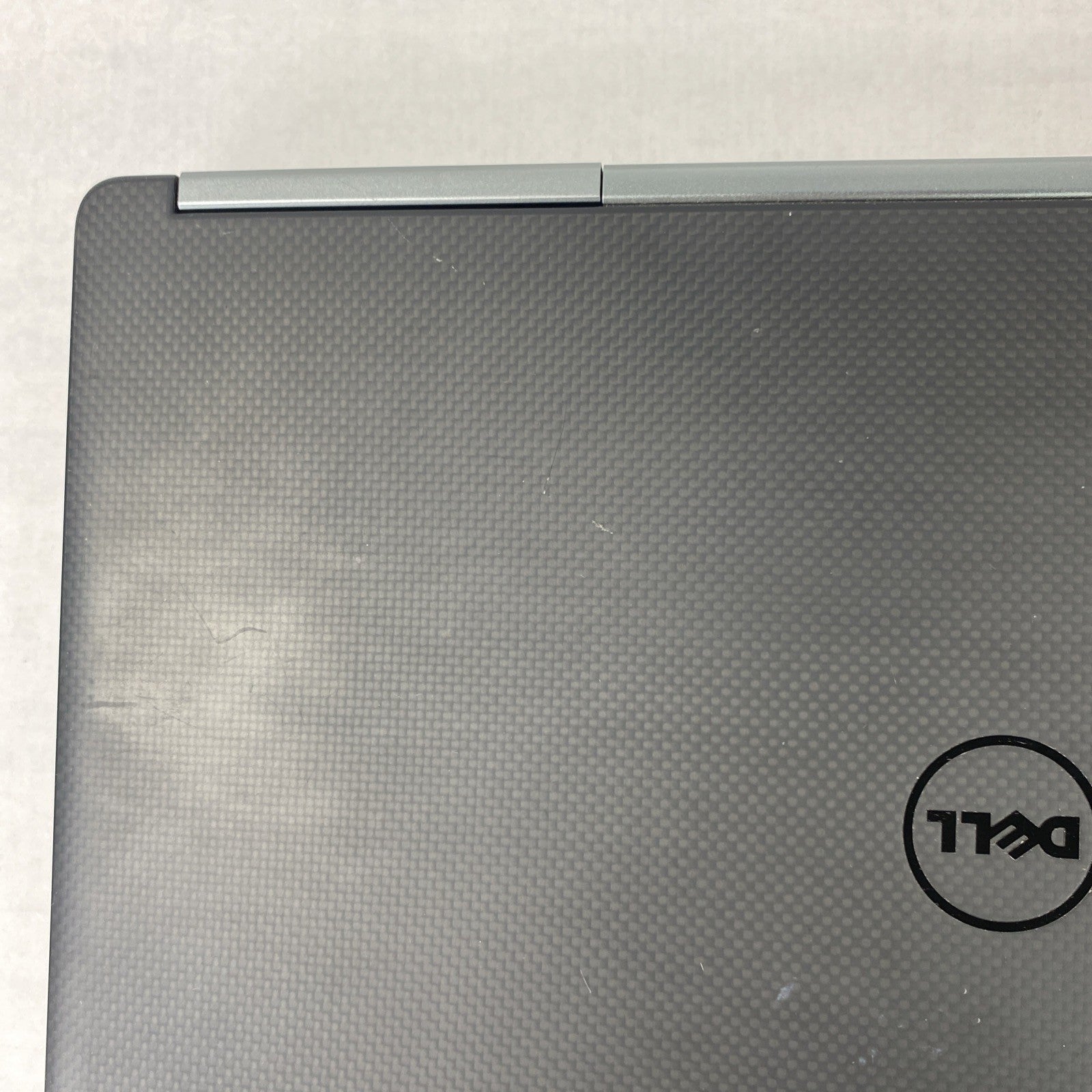 Dell Precision 7710 Intel Xeon E3-1505M v5 2.80 GHz 8 GB RAM 17.3" No HDD No OS