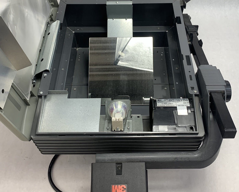 3M 9000AJE 9060 Overhead Projector - Tested