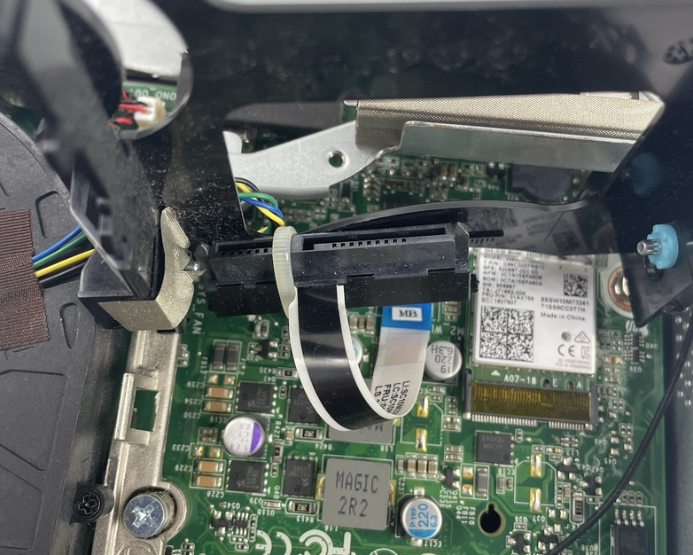 Lenovo ThinkCentre M75Q-1 AMD Ryzen5 Pro 3400GE 3.30GHz 8GB RAM No SSD/OS/AC
