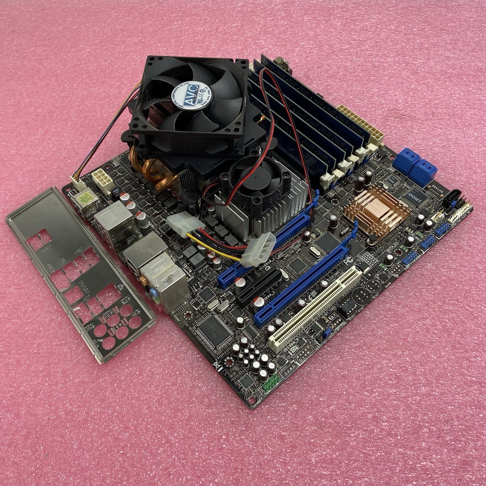 ASUS Rampage II Motherboard Intel Core i7-920 2.67GHz 6GB RAM w/IO Shield0