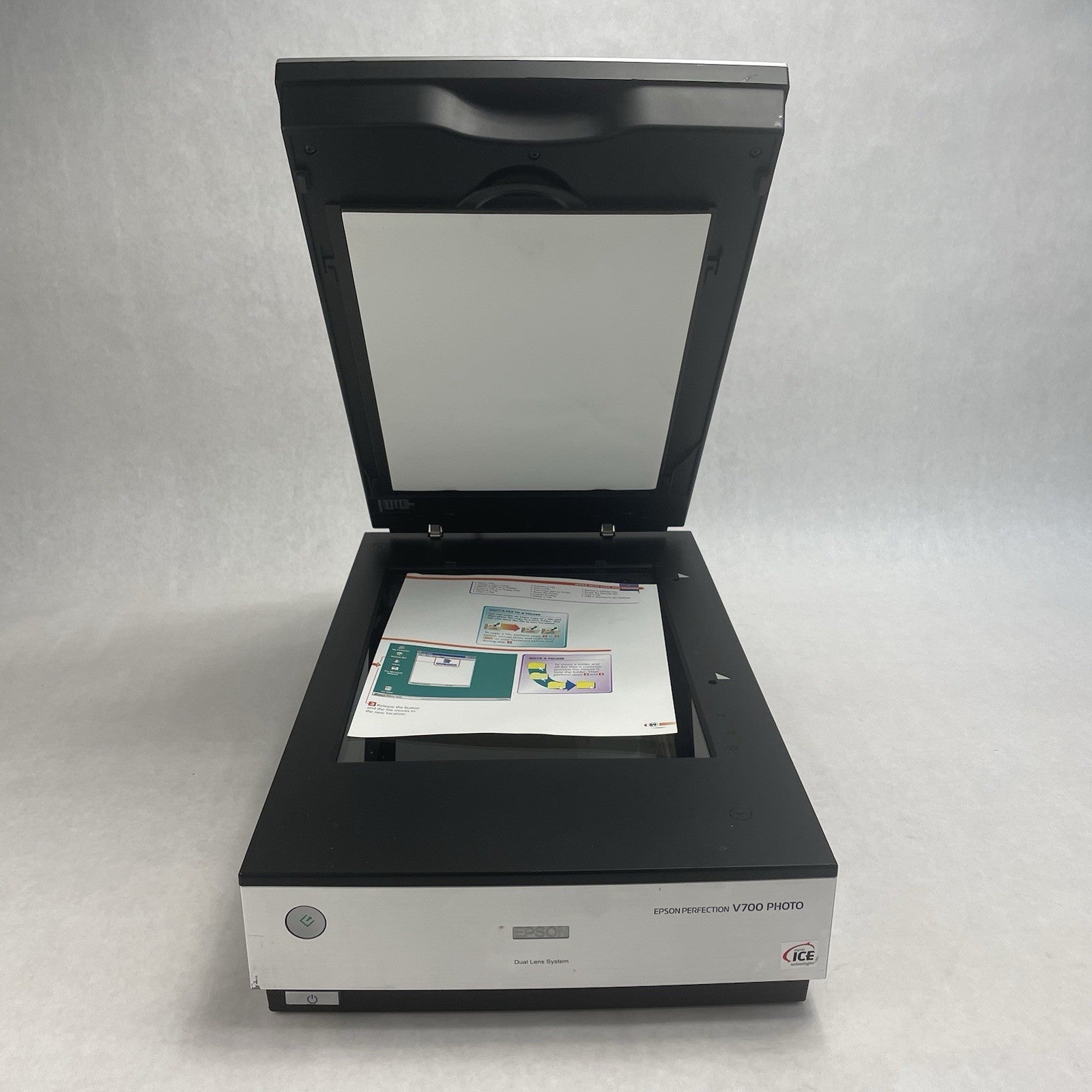 Epson Perfection V700 Photo Flatbed Dual Negative Film Scanner No Power Cord1