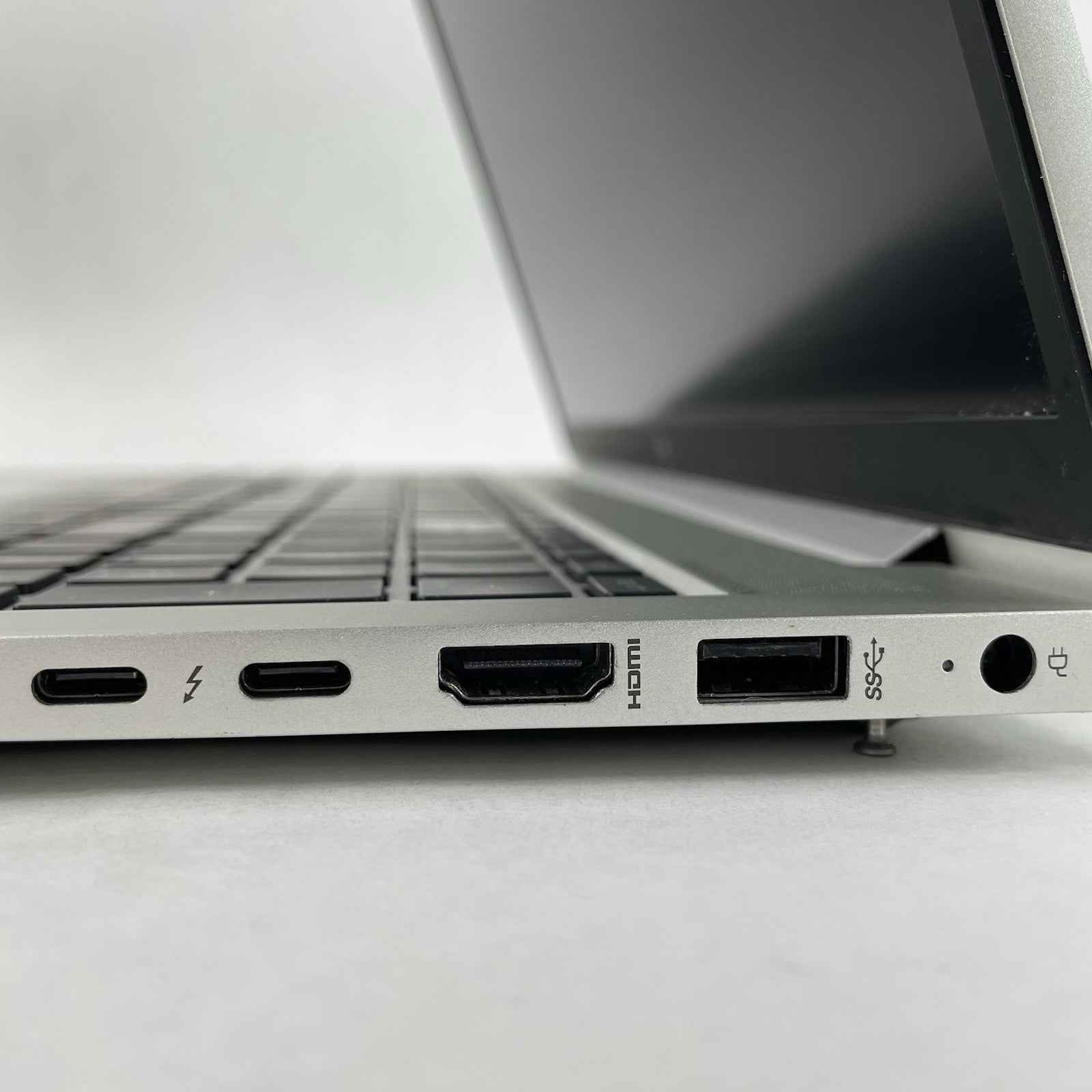 HP EliteBook 850 G8 15.6" i5-1145G7 2.60 GHz 8 GB RAM No SSD/OS/AC- Bad USB Slot7