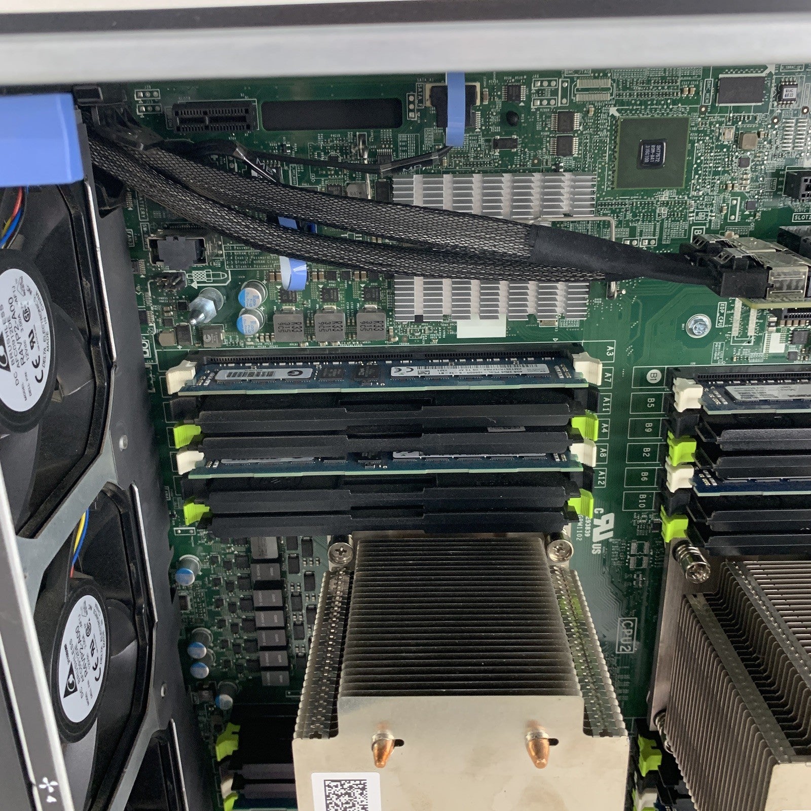 Dell Poweredge T620 Server 2x E5-2609 2.4 GHz 32 GB Ram Perc H710 No OS No HDD