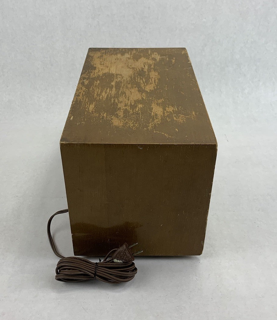Magnavox FM040 Wood Cabinet Hi-Fi AM/FM Radio