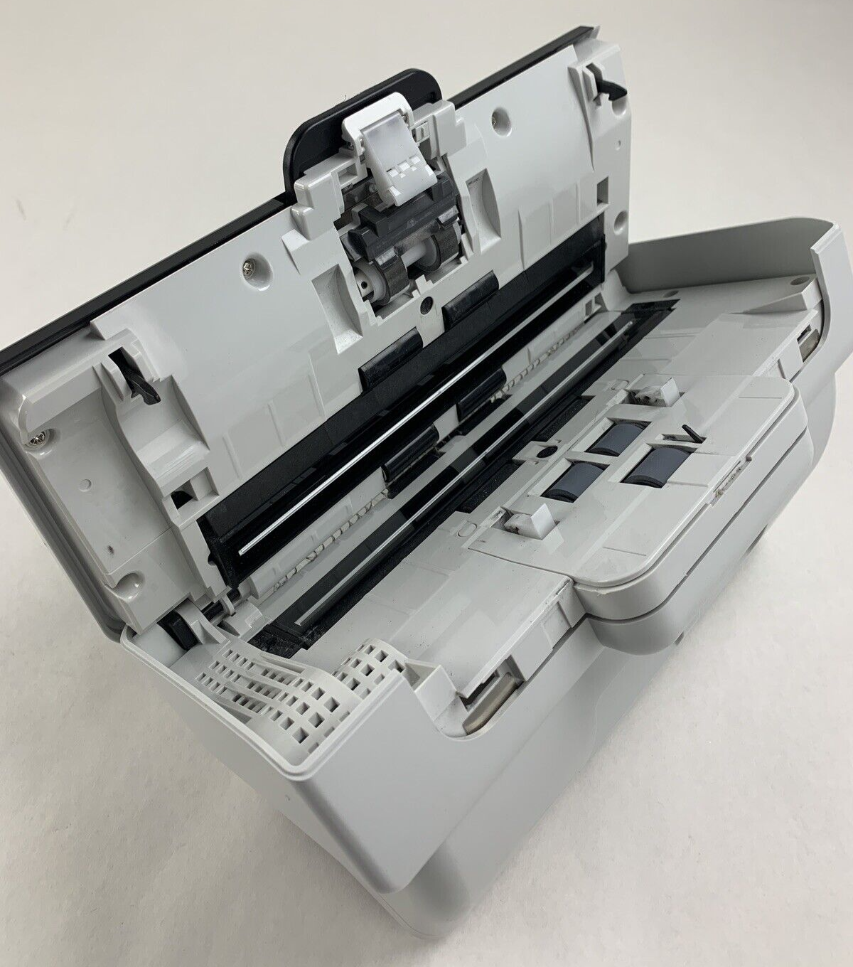 Kodak S2050 Sheetfed Document Scanner 600 DPi No Trays Powers Parts and Repair