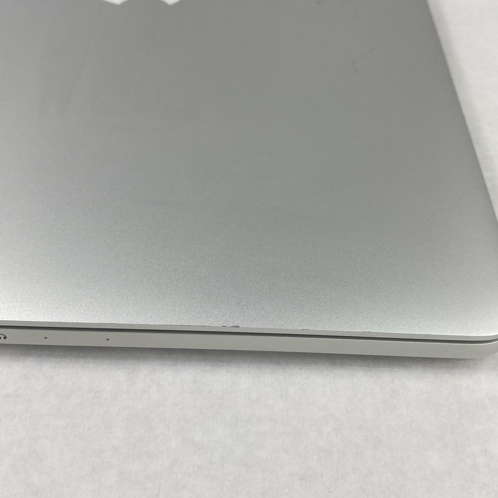 Apple MacBook Pro A1502 2015 Retina 13" 2.7GHz i5 8GB RAM 120GB SSD os12.7.6