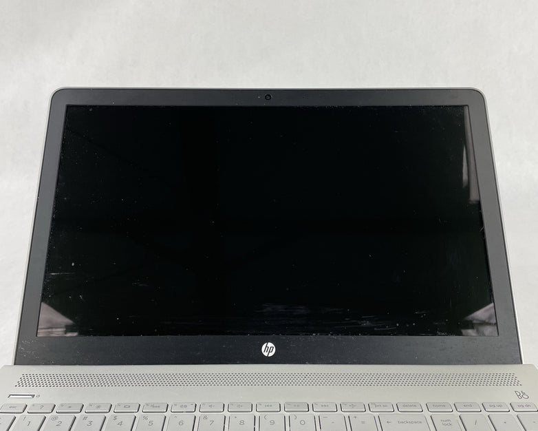 HP Pavilion 15-cc123cl 15.6" i5-8250U 1.60 GHz 8GB RAM No SSD No OS - Bad Bottom