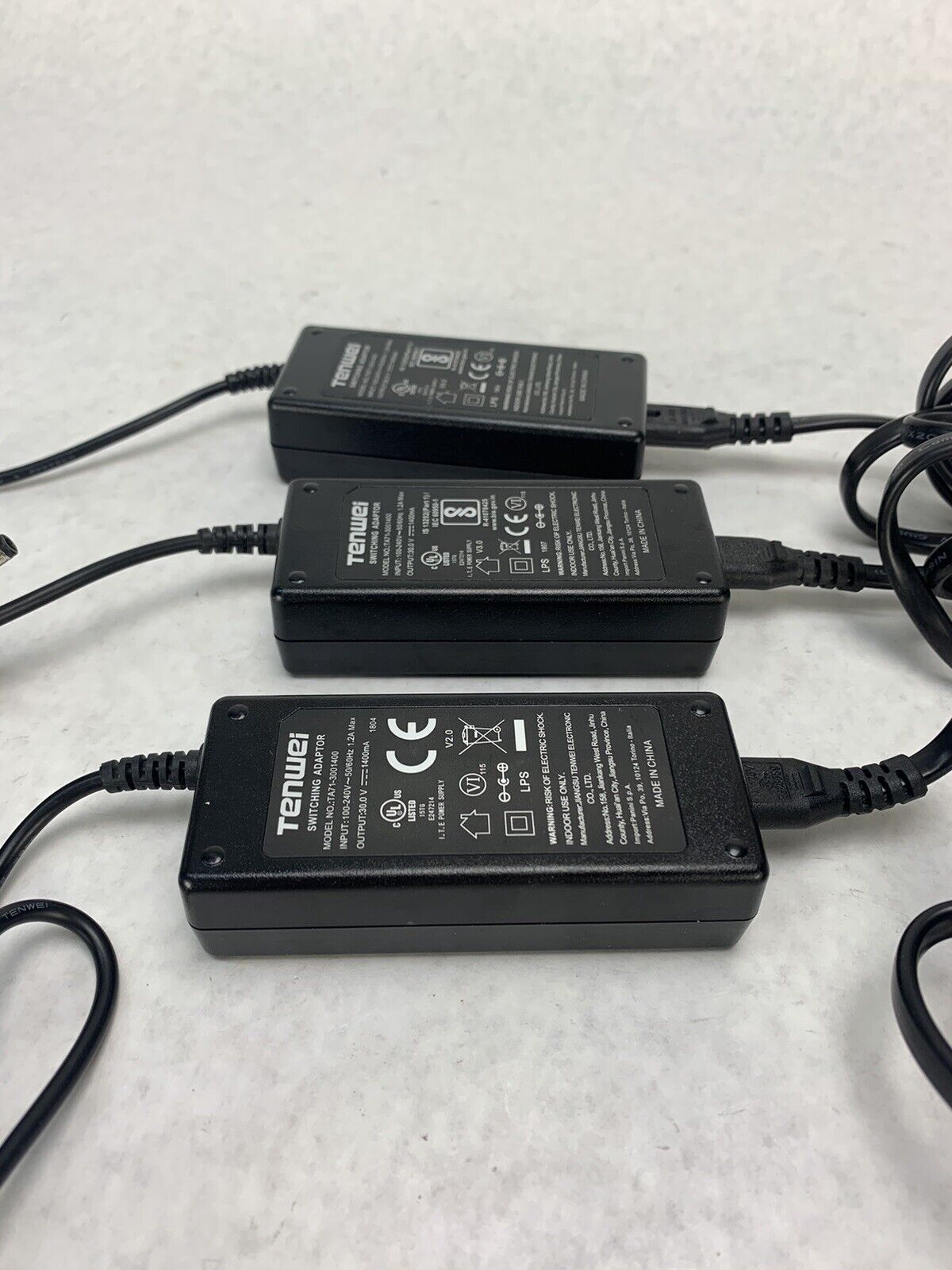 Lot 3 Tenwei Switching Adapter TA71-3001400