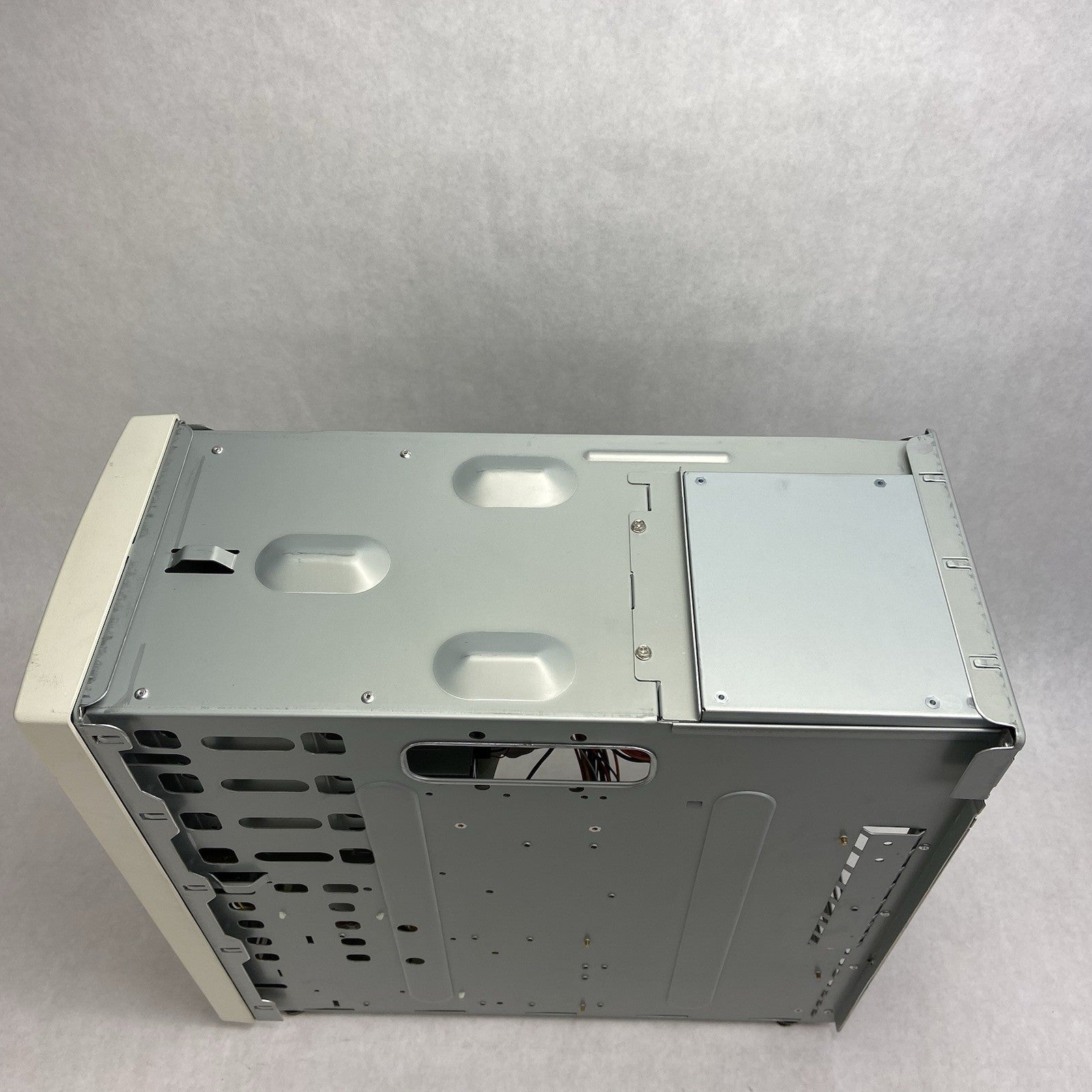 Vintage Quantex Mid Tower ATX Computer Case FSP Group FSP250-60GTW10