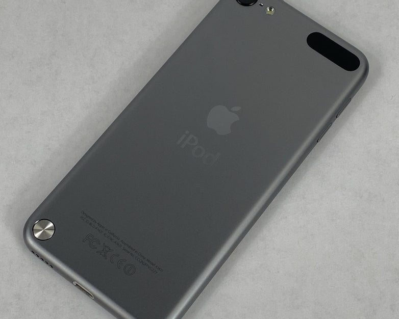 Apple iPod Touch 5th Gen A1421 16GB 4" Space Gray Slate