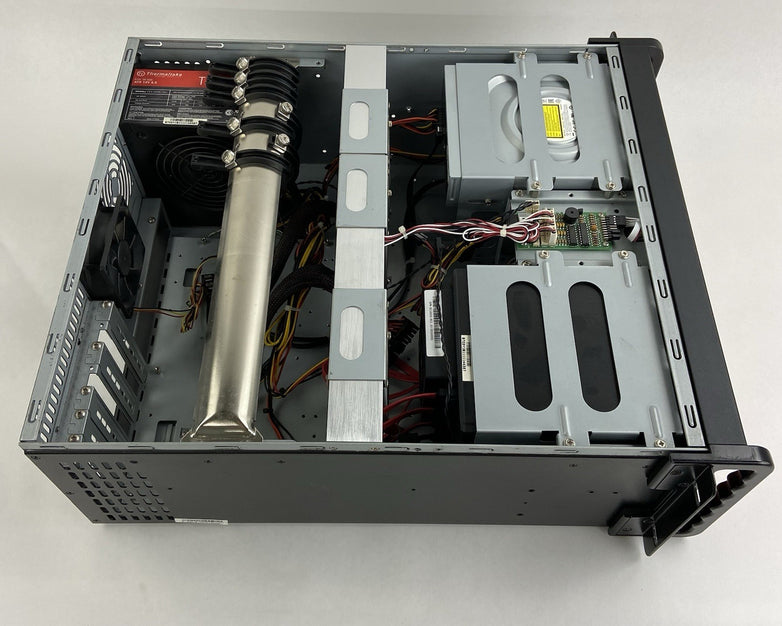 iStarUSA D-400SE-RD 4U Compact Computer Rackmount Chassis Thermaltake 500W PSU