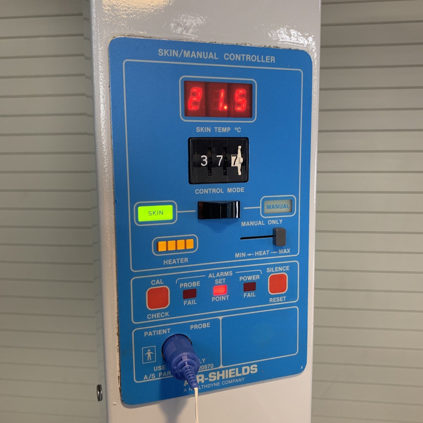 Air-Shields PM78-1 Infant Intensive Care System Powers and Heats