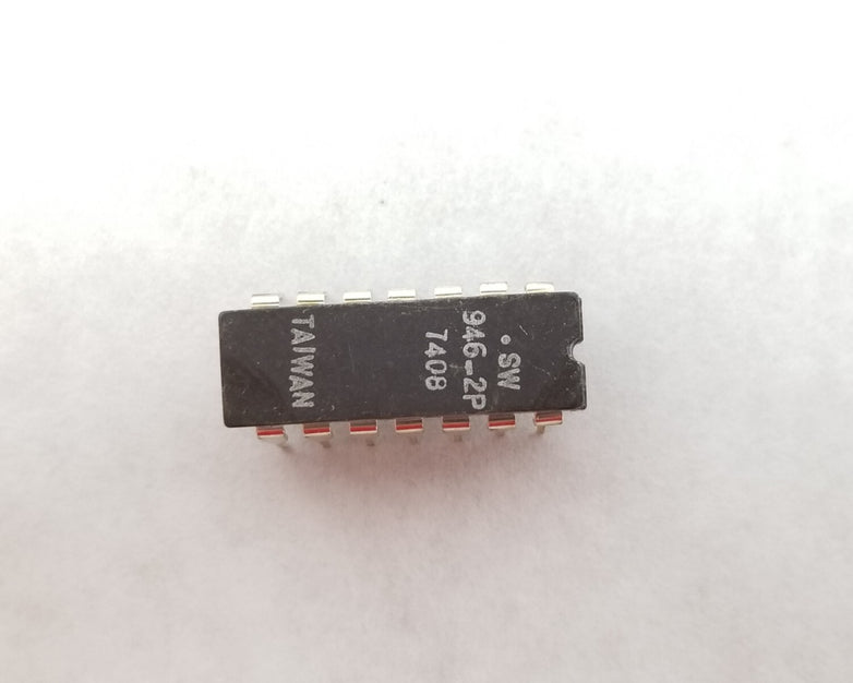 SW 946-2P STEWART WARNER IC Lot of 10 14-PIN